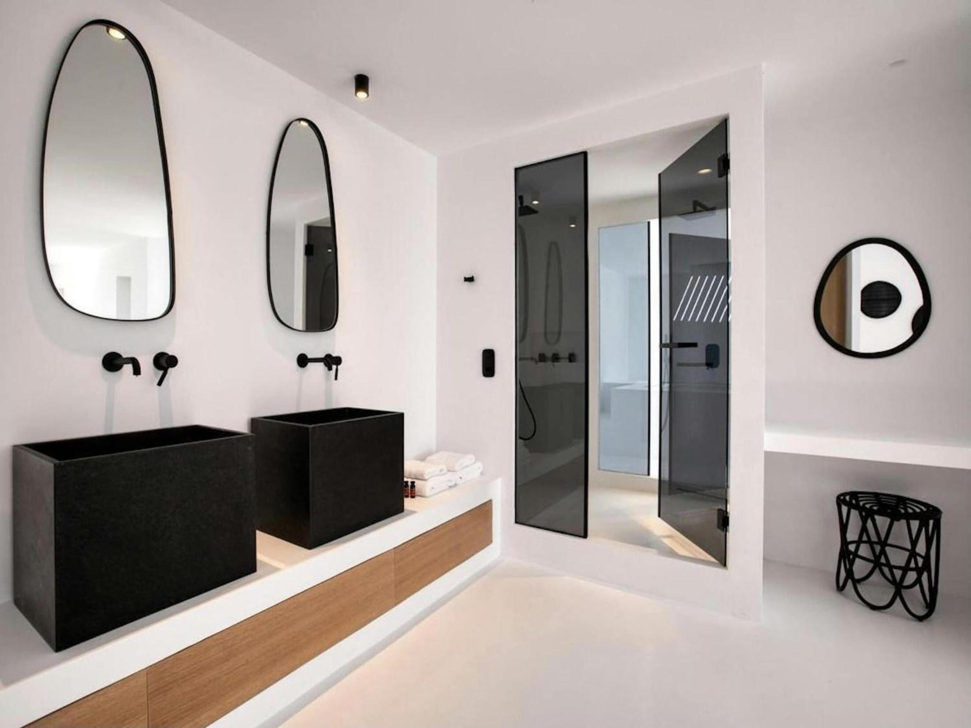 With Fantastic Terrace-sea Views *